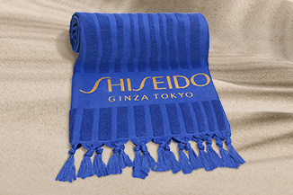 Plongez dans l'été avec style grâce à notre foutah Shiseido, offerte dès 100€ d'achat. Profitez de sa douceur et de son élégance pour sublimer vos journées ensoleillées.